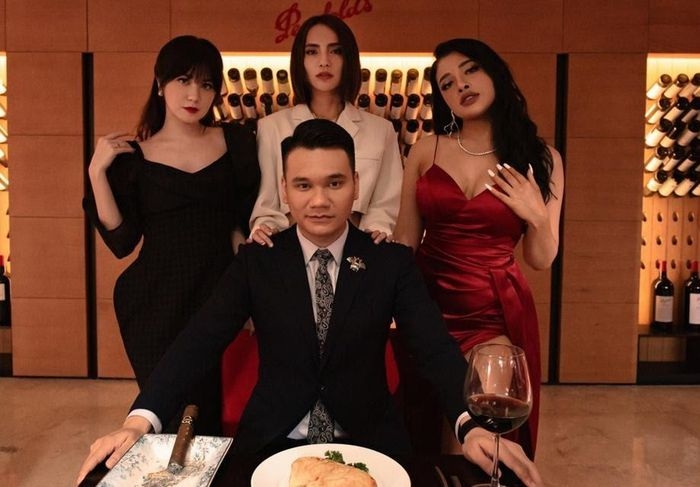 MV 'đầy mùi tiền' của Khắc Việt, lấy cảm hứng từ 'Joker' khiến bao cô gái vỡ mộng