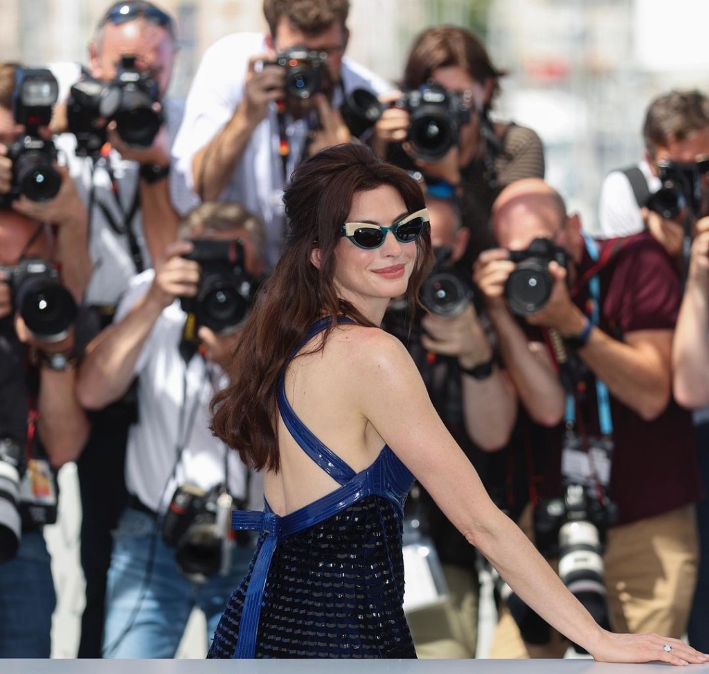 'Choáng váng' với nhan sắc hoàn mỹ của Anne Hathaway tại LHP Cannes