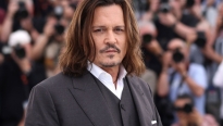 Johnny Depp tuyên bố không cần Hollywood!