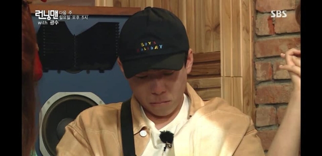 Lee Kwang Soo khóc nghẹn khi đọc thư chia tay 'Running man', khán giả nghẹn ngào khi ngày này đã đến thật rồi!