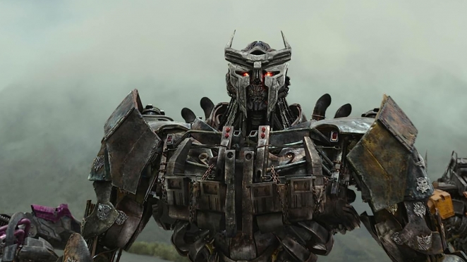 'Transformers: Rise of the Beasts' tiếp tục bị chê bai và 'ghẻ lạnh'