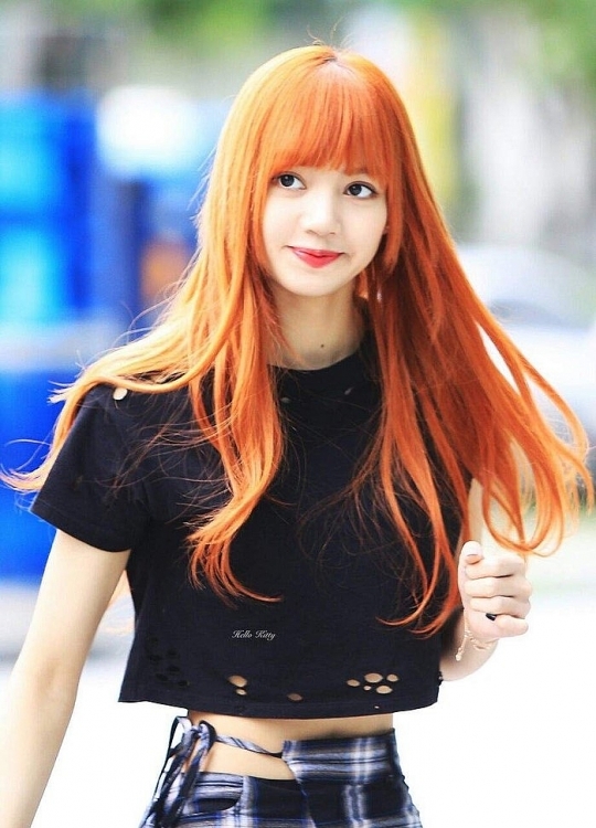 lan dau tien nhuom toc den lisa blackpink khien fan han ngay ngat may ngay nay