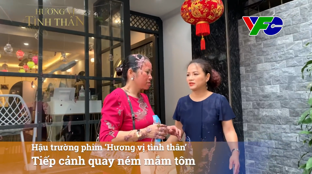 'Hương vị tình thân': Không phải bà Bích, đạo diễn mới là người ném mắm tôm nhiều nhất!