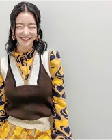 Loạt ảnh hậu trường bị 'ém' của Seo Ye Ji trong 'Điên thì có sao'