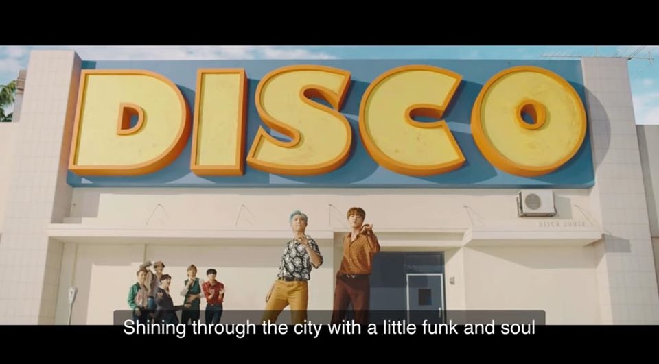 dynamite cua bts vua ra mat da can moc 10 trieu views voi toc do anh sang