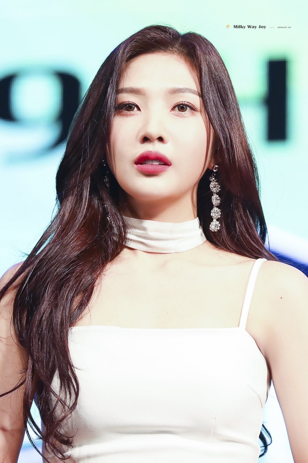 Joy (Red Velvet) viết thư xin lỗi khi lộ tin hẹn hò cùng ca sĩ hát nhạc phim 'Goblin'