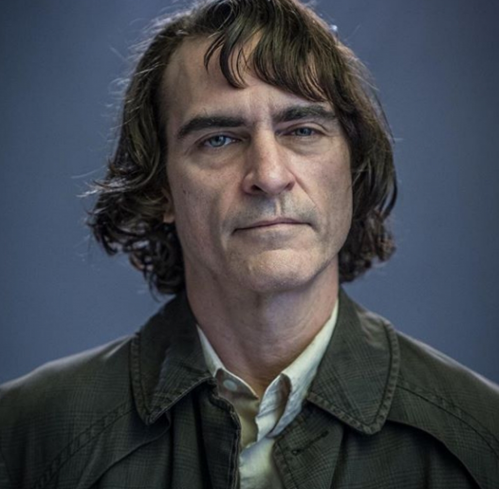 hinh anh dau tien cua joaquin phoenix trong vai ac nhan joker