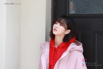 'Ngọc nữ' Kim So Hyun đón mùa thu bằng bộ ảnh 'lịm tim'