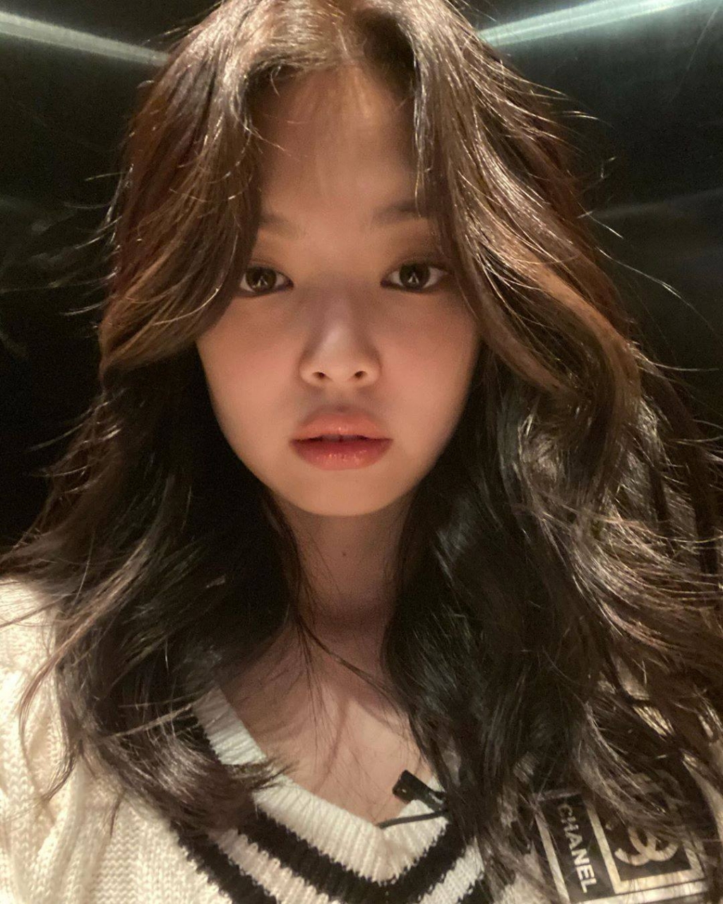 jennie bkackpink lai gay choang voi tao hinh moi