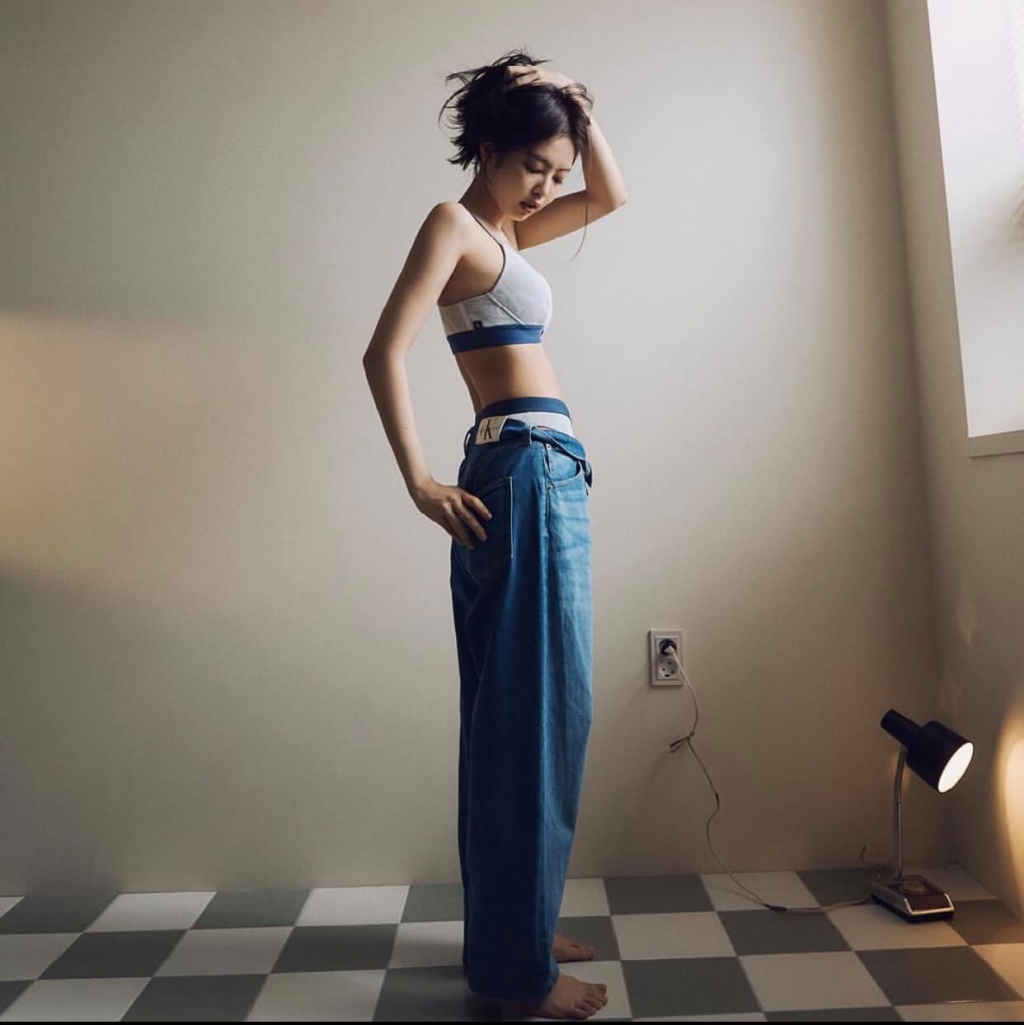 Jennie gây 'mất máu' với bộ ảnh sexy cho thương hiệu 'đồ lót' Calvin Klein