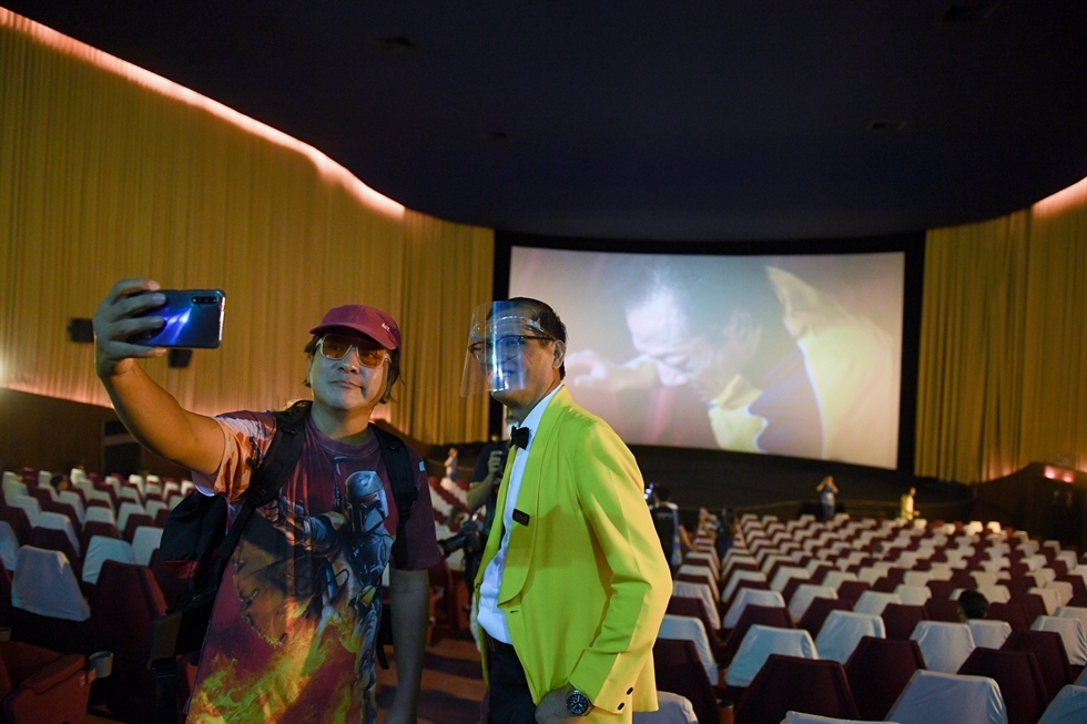 1001 dieu ky la o rap phim mua covid 19