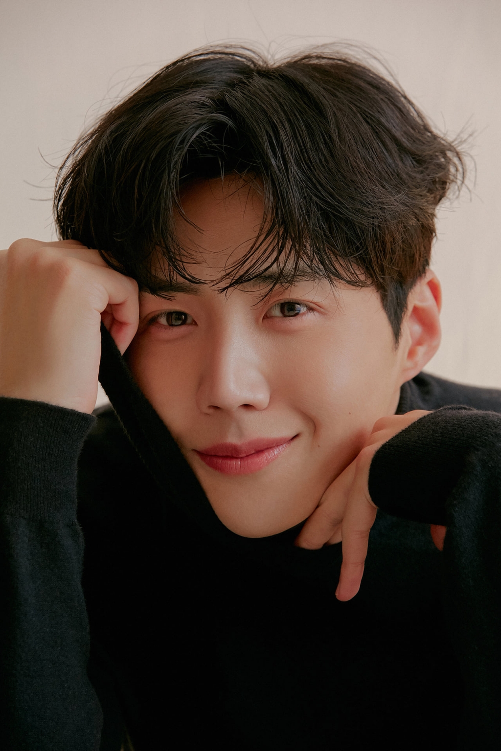 Kim Seon Ho thừa nhận ép bạn gái phá thai, chuẩn bị mất liền 3 dự án phim