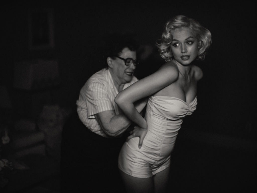 Phim 'Blonde' của Netflix bị lên án dữ dội về cảnh Marilyn Monroe phá thai