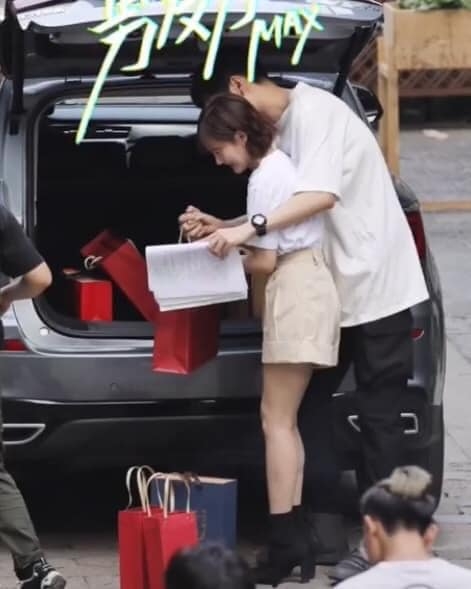 ho nhat thien than mat voi ly nhat dong tren pho