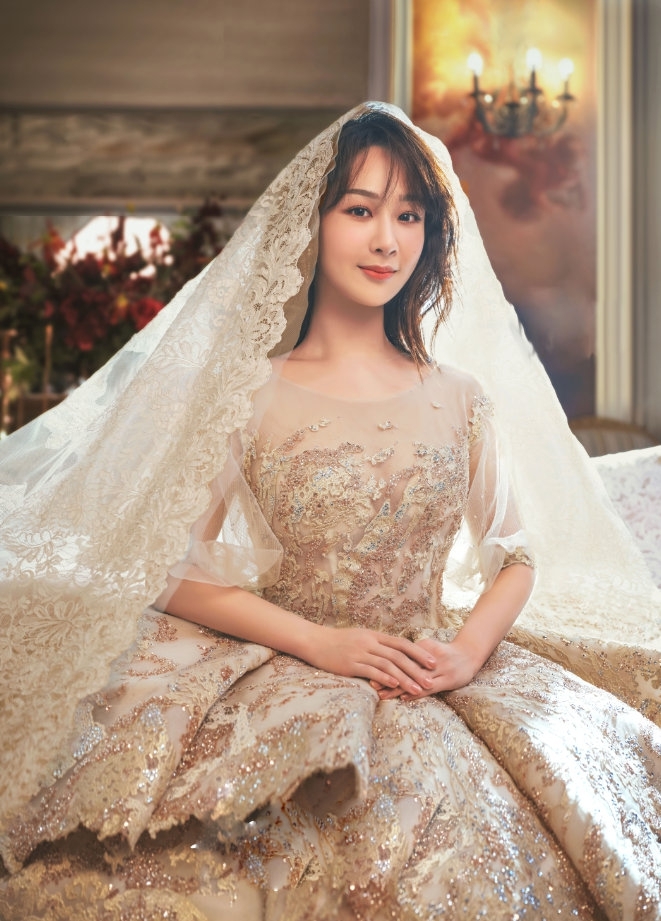 Rần rần hình ảnh Dương Tử mặc váy cưới, cùng Lý Hiện tổ chức hôn lễ với dàn  sao Cá Mực Hầm Mật - Sao châu Á - Việt Giải Trí