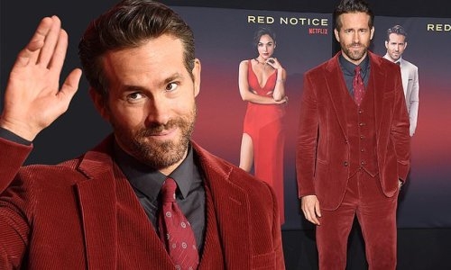 Ra mắt phim 'Red Notice': Dwayne Johnson, Gat Gadot, Ryan Reynolds gây choáng khi diện đồ đỏ rực