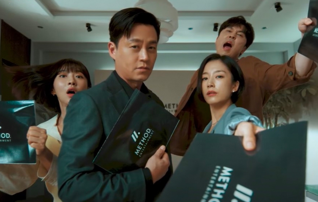 Phim Hàn tháng 11: Chờ đợi sự bùng nổ của Song Joong Ki
