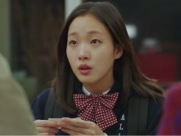 Hoá ra Kim Go Eun mặc chính đồng phục cũ của mình trong "Yêu tinh"