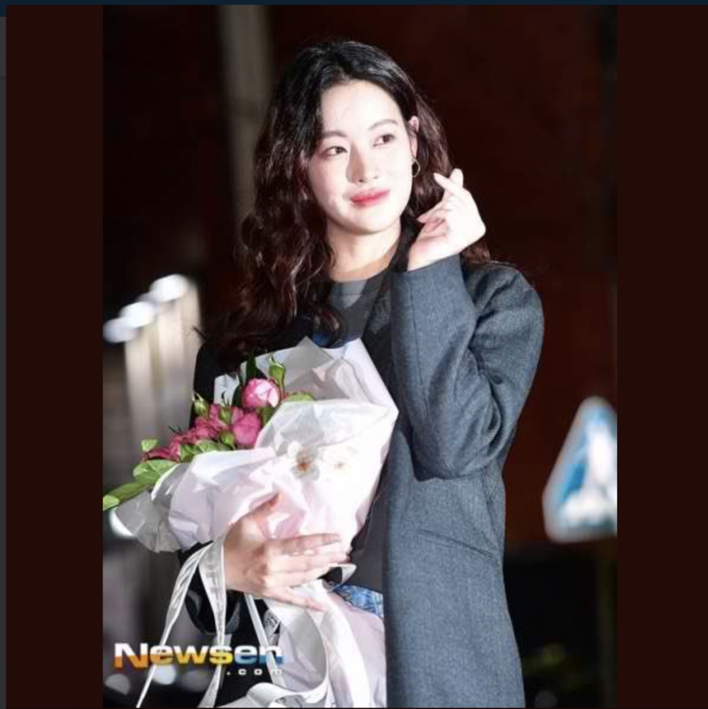 vua thoat vai tam tang oh yeon seo tro lai dep long lay tai tiec mung cong phim hoa du ky