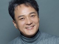 Nam diễn viên Jo Min Ki tự sát trong lúc cảnh sát điều tra các cáo buộc lạm dụng tình dục