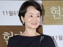 nhung giot nuoc mat danh cho nu dien vien qua co kim young ae le trao giai baeksang lan thu 53