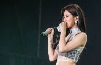 Suzy khóc vì cảm động trước fan Đài Loan