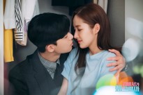 'Thư ký Kim': tvN tung ảnh 'nụ hôn trong tủ áo' của Park Seo Joon và Park Min Young