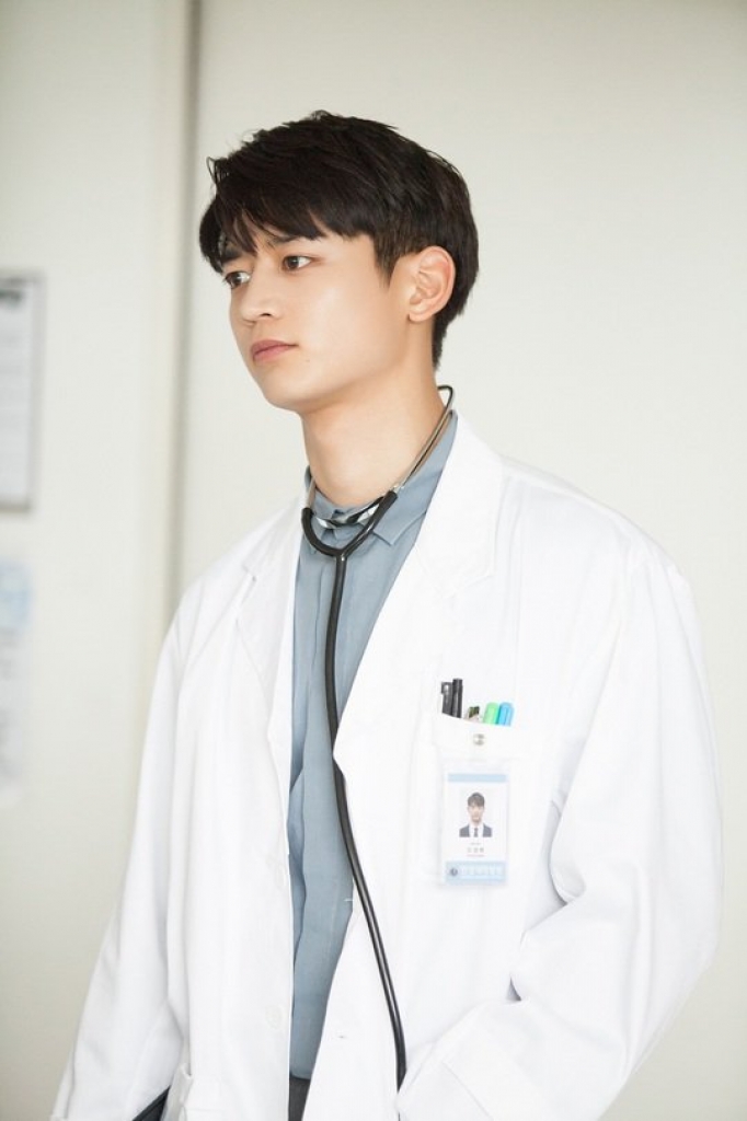 min ho va lee yoo bi tro thanh moi tinh dau cua nhau trong somehow 18