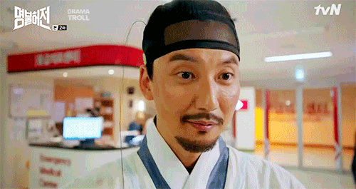 cuoi kho do voi kim nam gil o hau truong phim danh y heo im