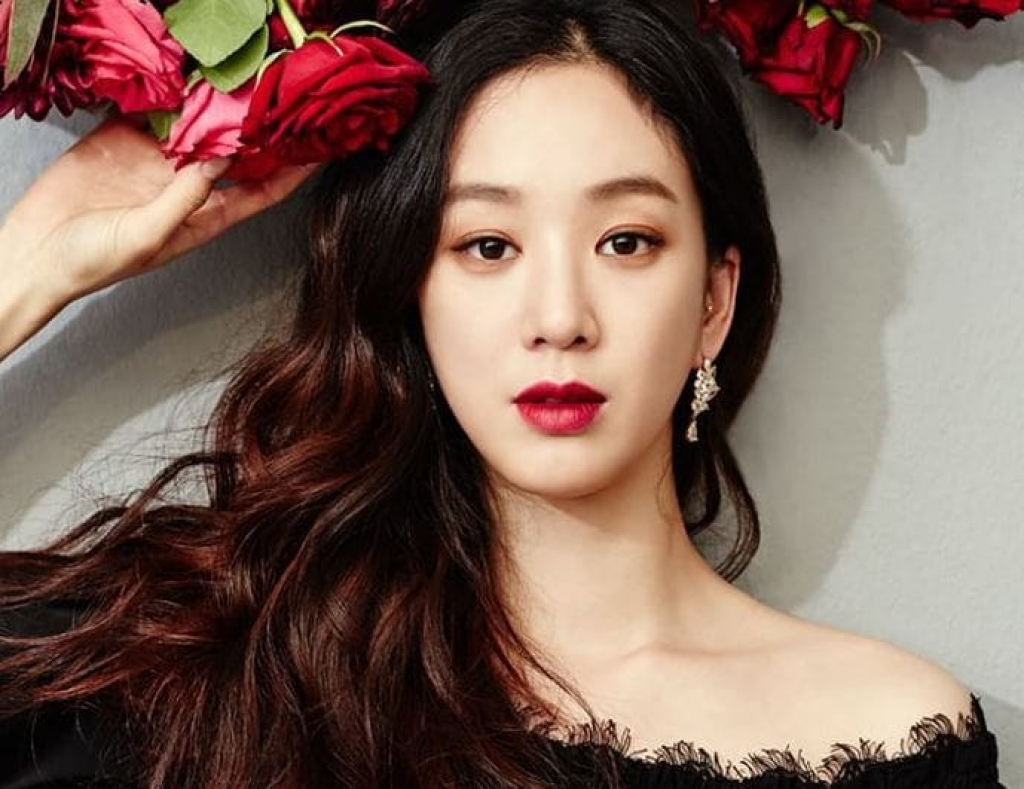 jung ryeo won khong lo bi e