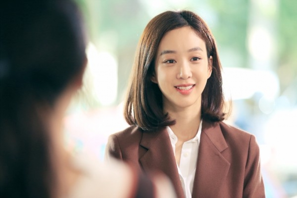 jung ryeo won khong lo bi e