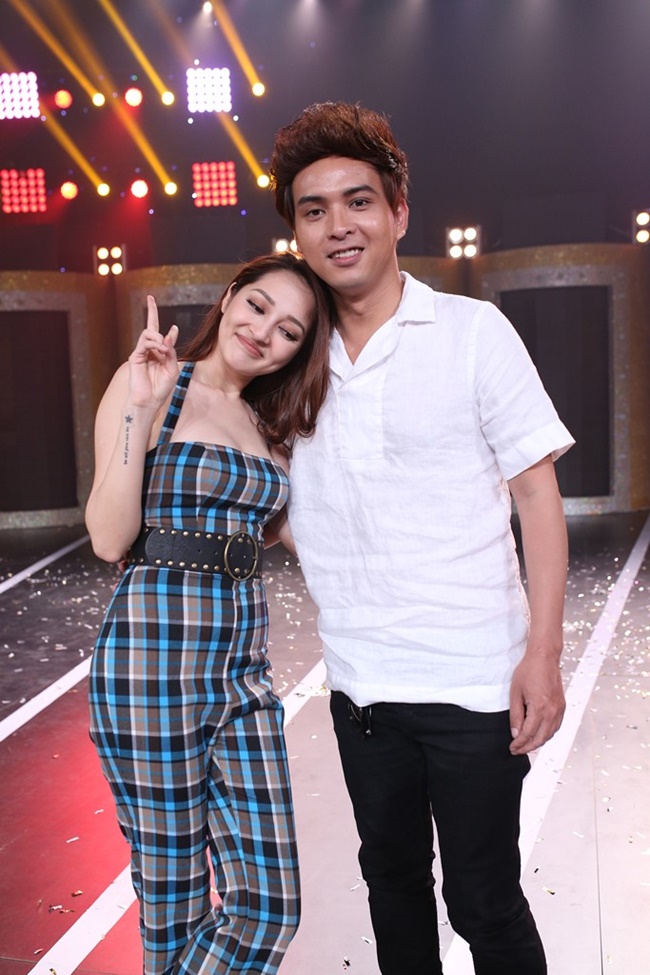 bao anh ca gan dam hon trai la truoc mat ho quang hieu