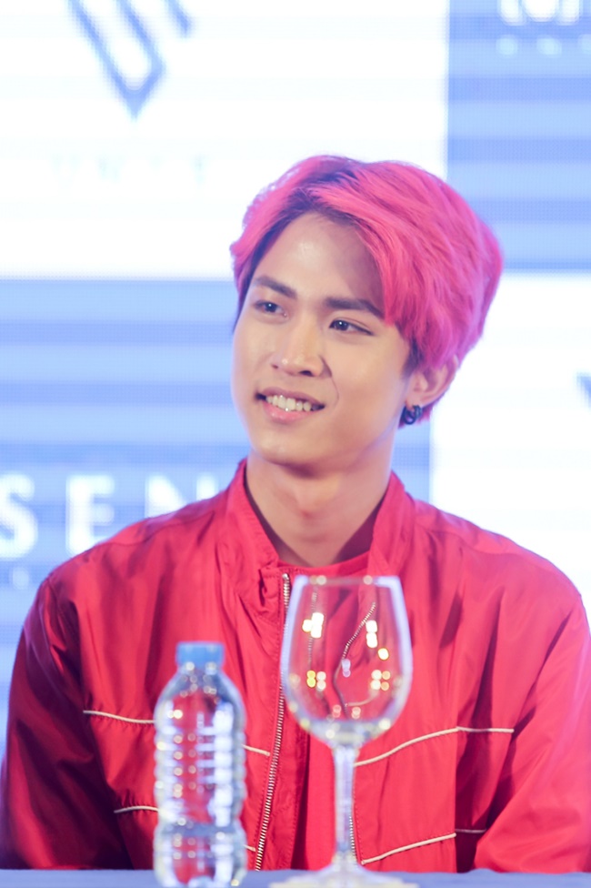 uni5 xuat hien banh bao tung mv hoanh trang hoa than thanh 6 vi than