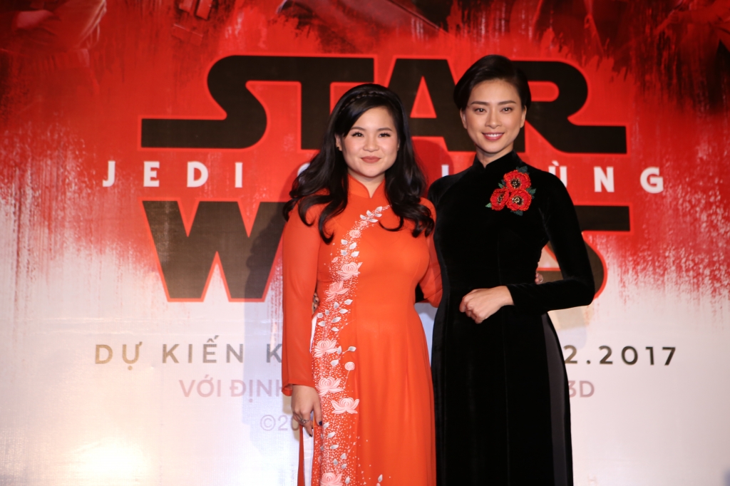 ngo thanh van va kelly marie tran rang ro tai su kien ra mat star wars o viet nam