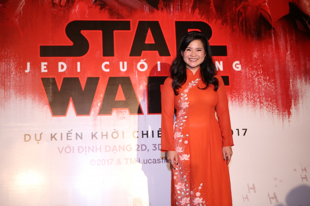 ngo thanh van va kelly marie tran rang ro tai su kien ra mat star wars o viet nam