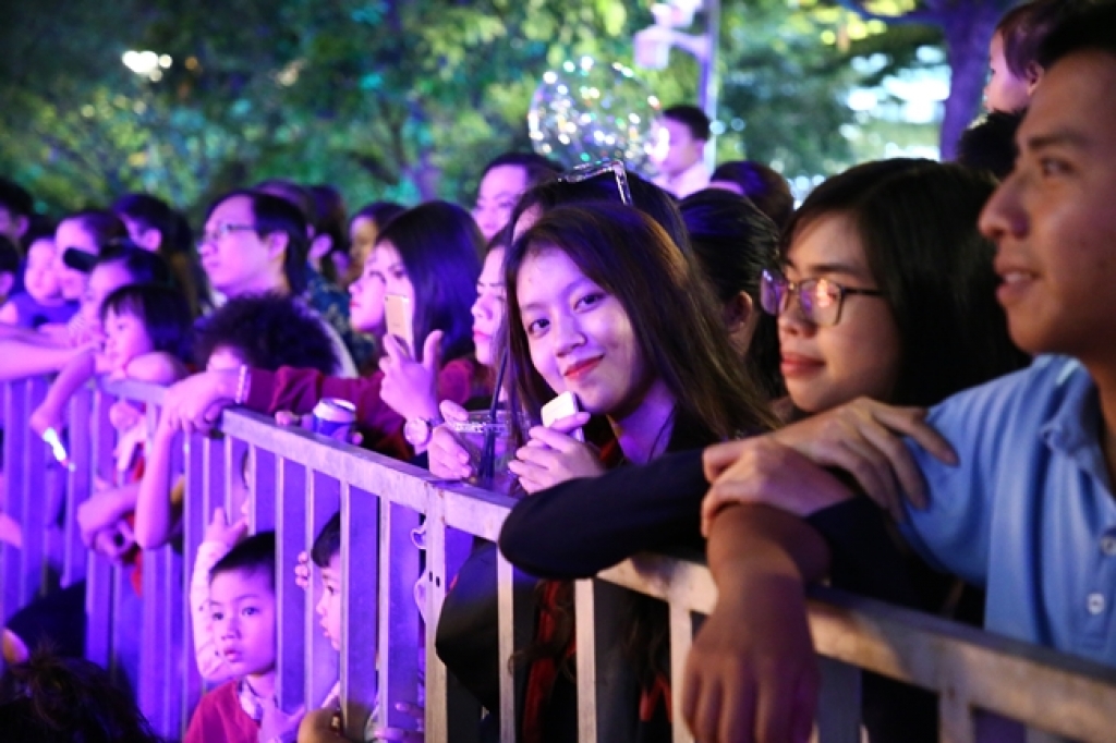 ho chi minh city street show diem hen van hoa cua du khach quoc te va nguoi dan sai thanh