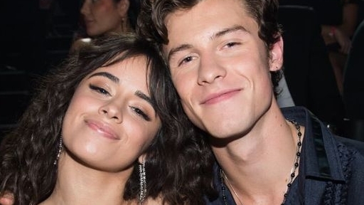 Camila Cabello và Shawn Mendes lộ video hôn nhau nồng cháy sau hơn một năm chia tay