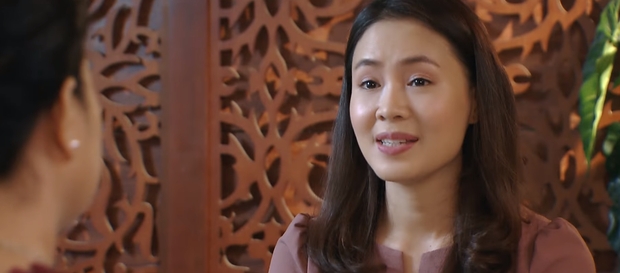 hoa hong tren nguc trai tap 35 chi dep san dung hinh khi duoc khang phi cong to tinh