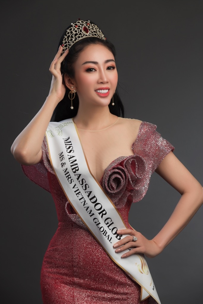 ntk tre vo nhat phuong xuat sac lot vao top 8 cuoc thi miss super lady of the word 2019