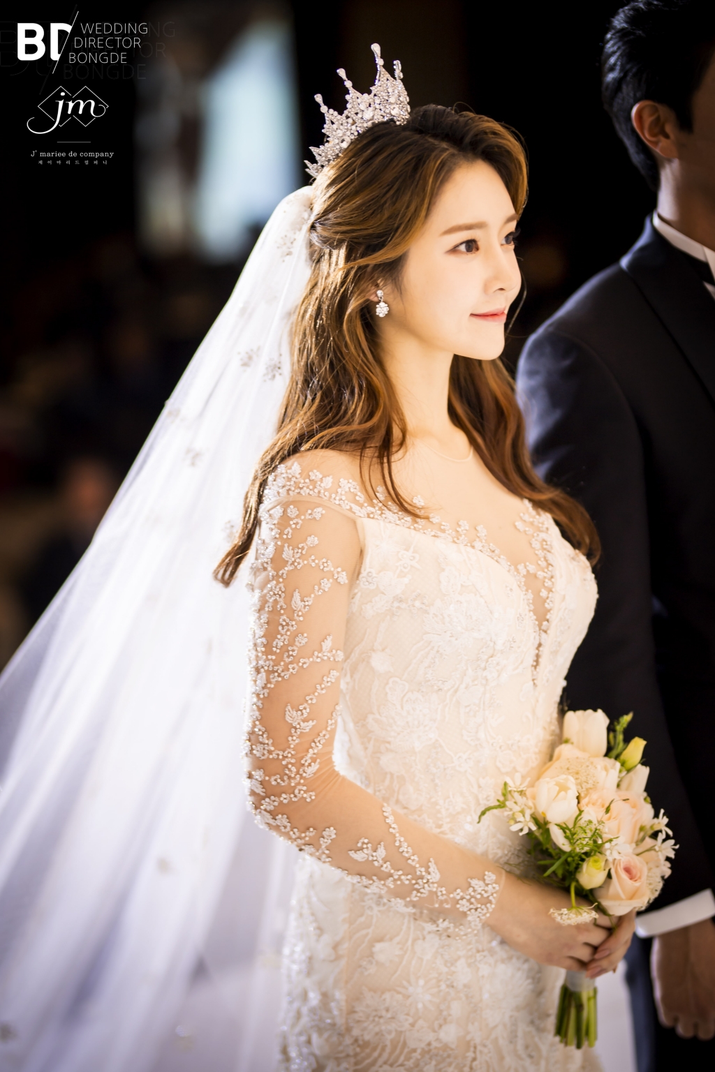 Hôn lễ ngọt ngào của cựu thành viên T-ara Han Areum trong những tuần đầu  tiên của thai kỳ