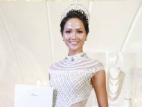 Tân Hoa hậu H’hen Niê lần đầu tiết lộ bí mật thầm kín với chiếc vương miện tiền tỷ