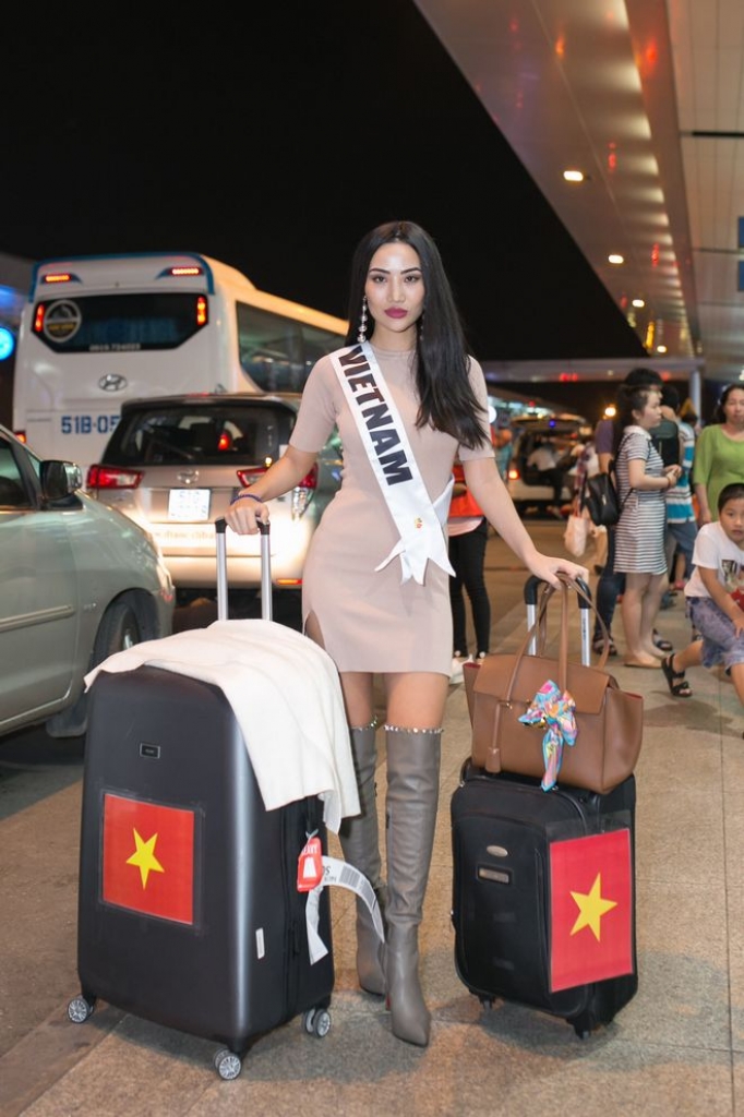 kiko chan mang 100kg hanh ly sang bac kinh du thi miss globe 2018
