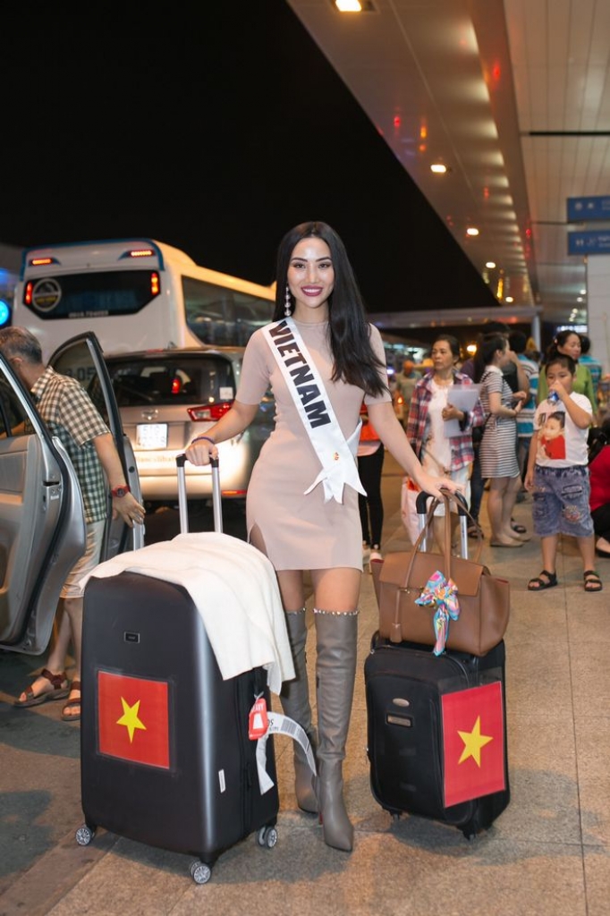 kiko chan mang 100kg hanh ly sang bac kinh du thi miss globe 2018