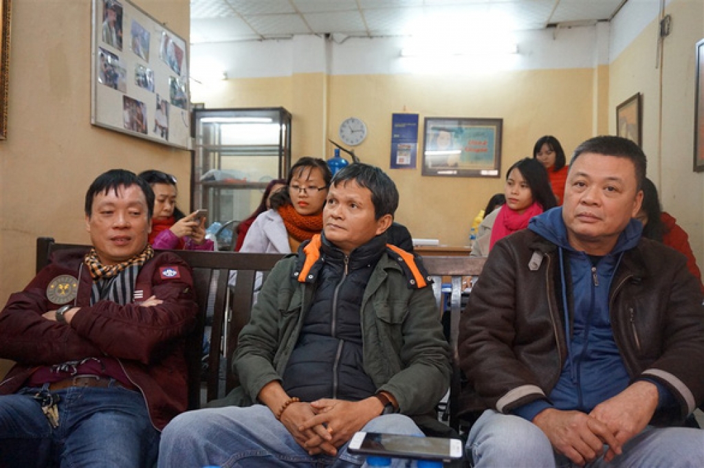 nghe si hang phim truyen viet nam buc xuc giang bang ron yeu cau giai trinh ve viec bi cat luong bao hiem