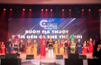 Áo dài thổ cẩm của NTK Việt Hùng rạng rỡ trong Lễ hội Cà phê Buôn Ma Thuột