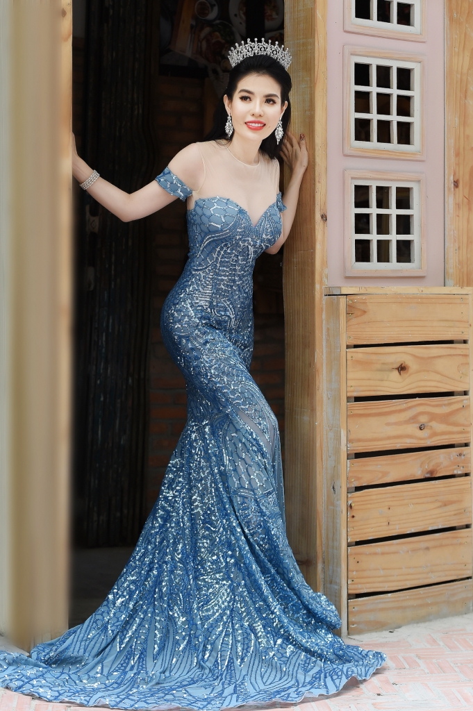 ha anh nguyet co a hau ngheo