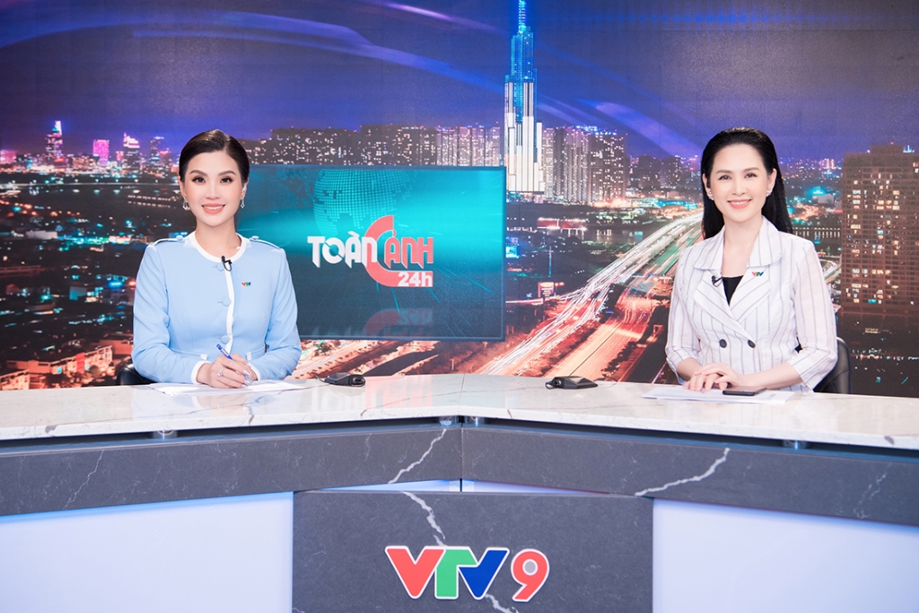 MC Á hậu Diễm Trang trở lại bản tin Toàn cảnh 24h sau 9 tháng kẹt dịch
