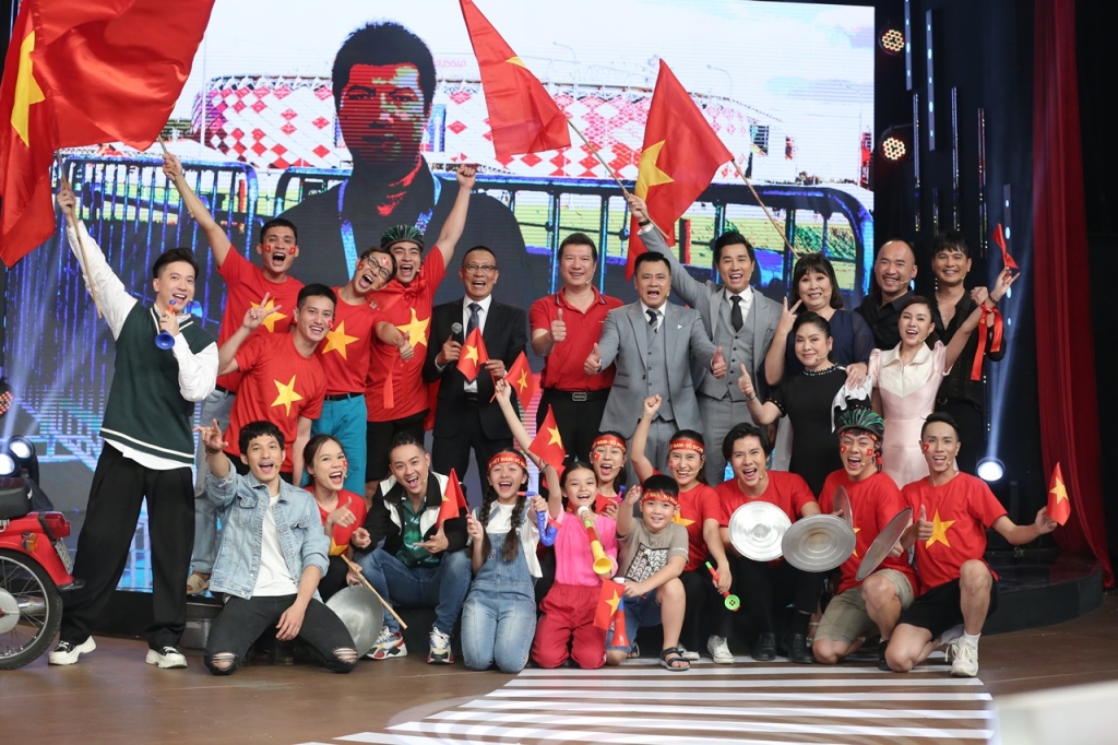 'Ký ức vui vẻ': BLV Quang Huy tiết lộ tháng lương đầu tiên bình luận bóng đá chỉ 500 nghìn đồng