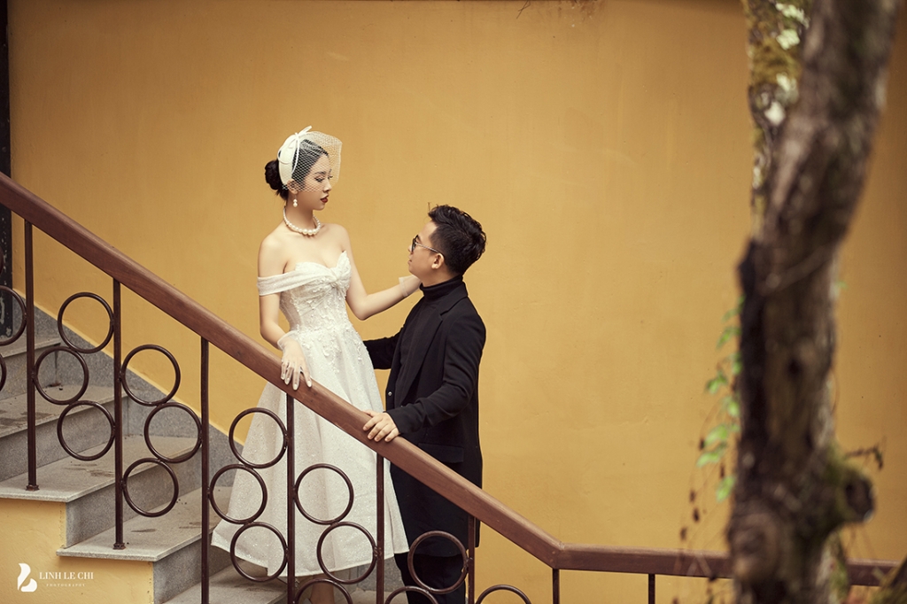 Trọn bộ ảnh cưới của Á hậu Thúy An và bạn trai hơn 10 tuổi: Cô dâu nhan sắc rạng ngời, chú rể điển trai phong độ