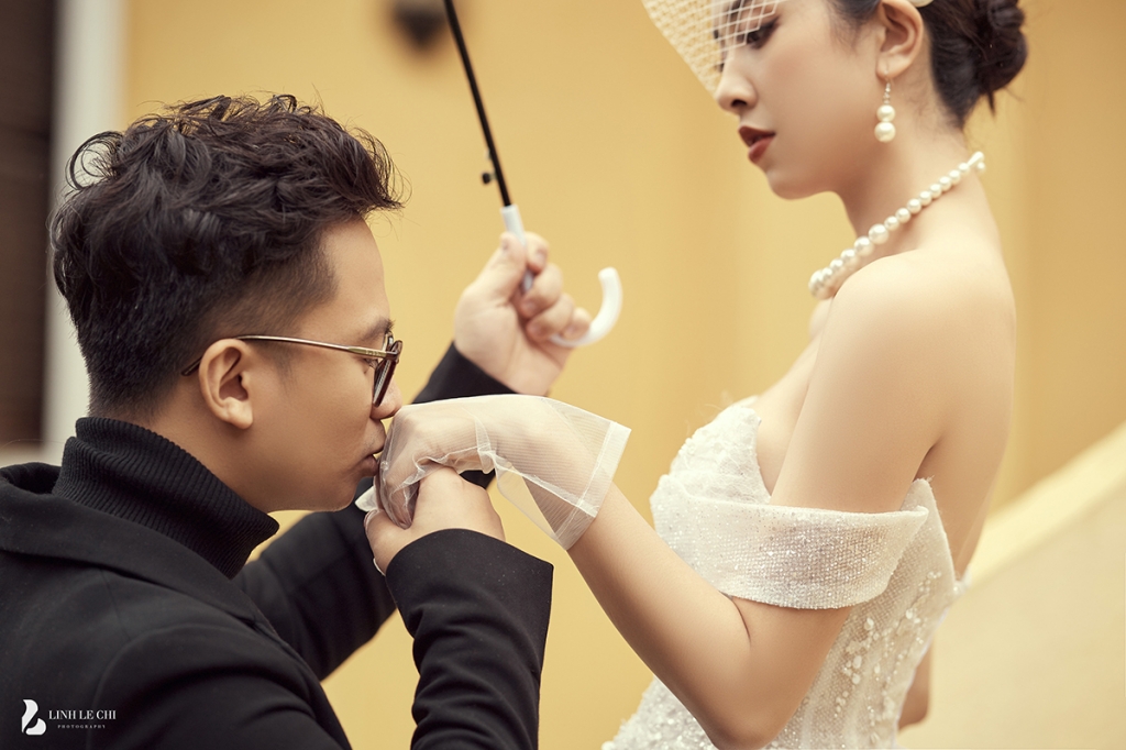 Trọn bộ ảnh cưới của Á hậu Thúy An và bạn trai hơn 10 tuổi: Cô dâu nhan sắc rạng ngời, chú rể điển trai phong độ